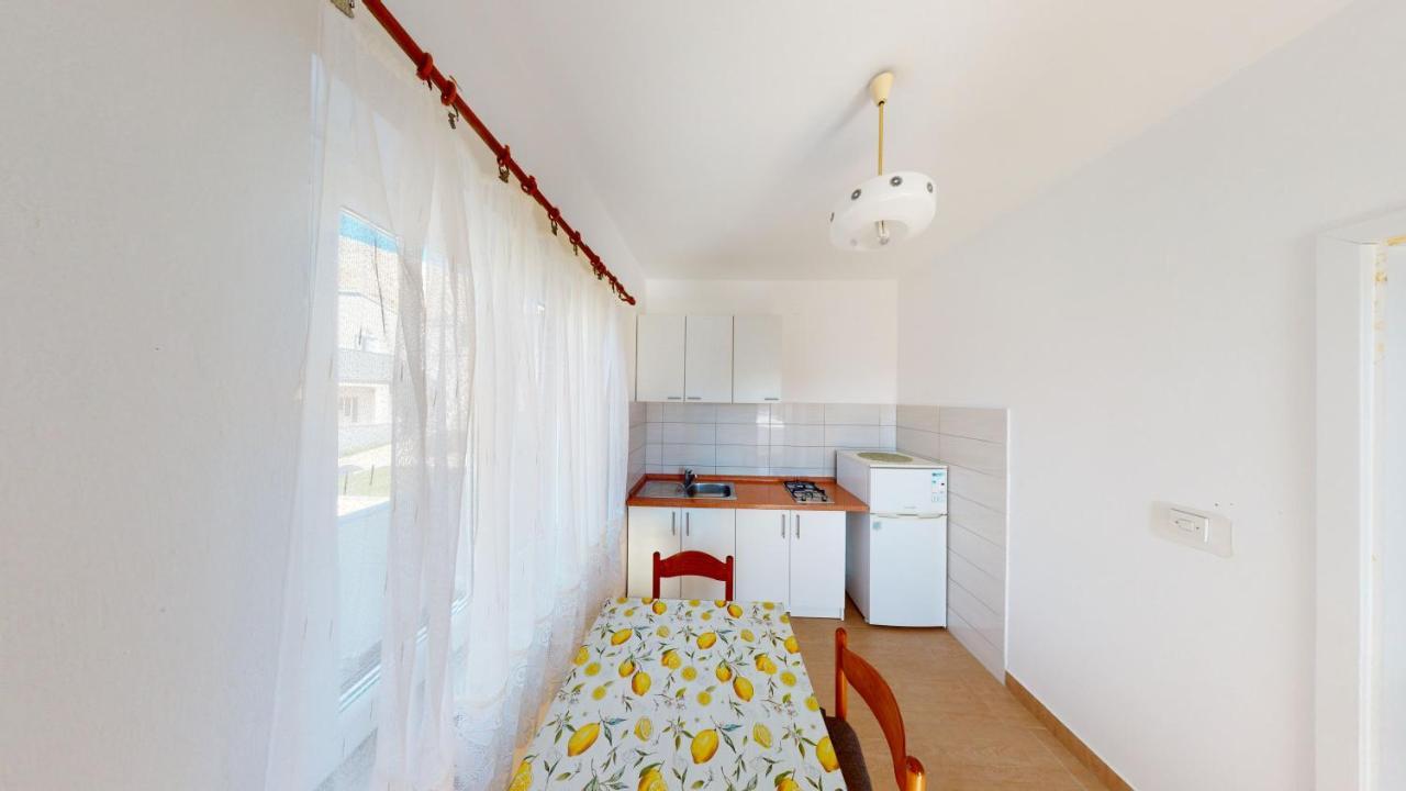 Apartments Riva Metajna Exteriér fotografie