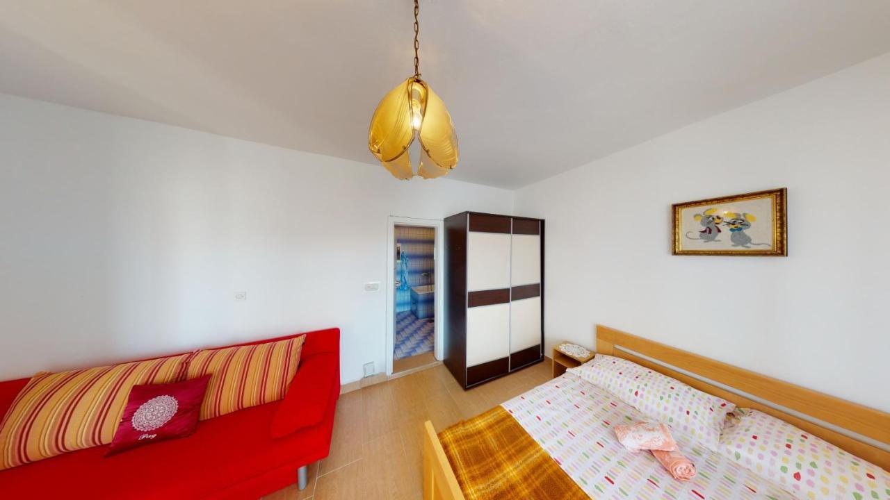 Apartments Riva Metajna Exteriér fotografie