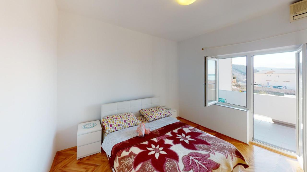 Apartments Riva Metajna Exteriér fotografie